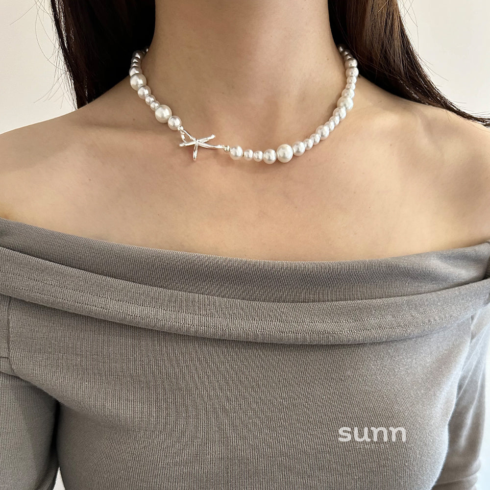 Niyah Bow Pearl Necklace [MAC40CH4]