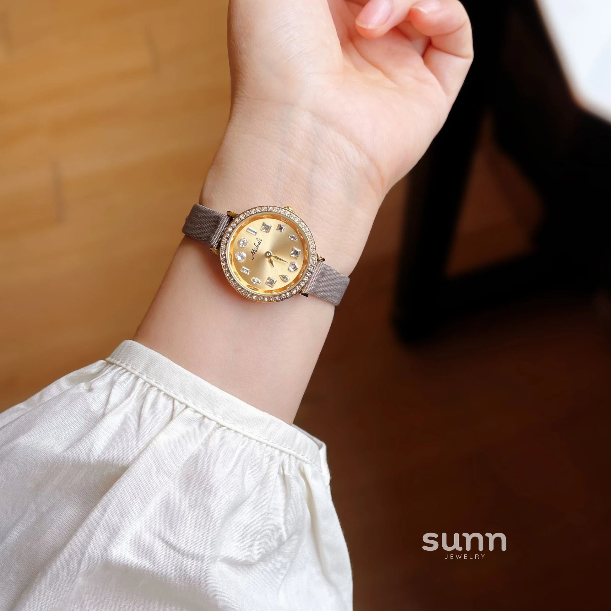 Noelani Zircon Round Dial Watch