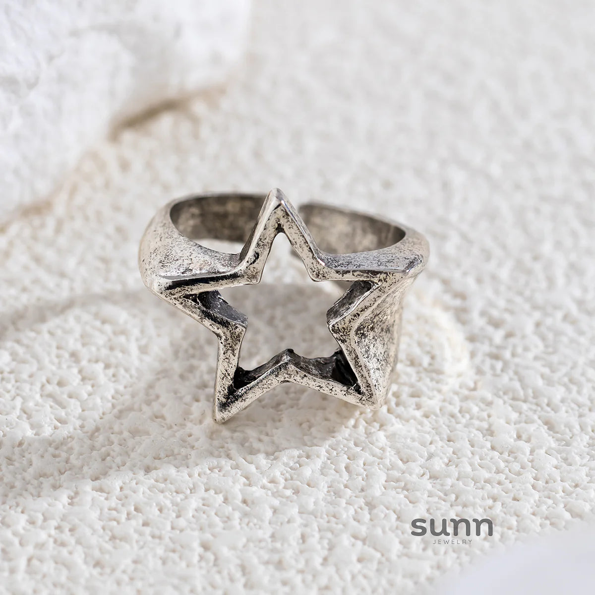 Noelia Star Cutout Ring