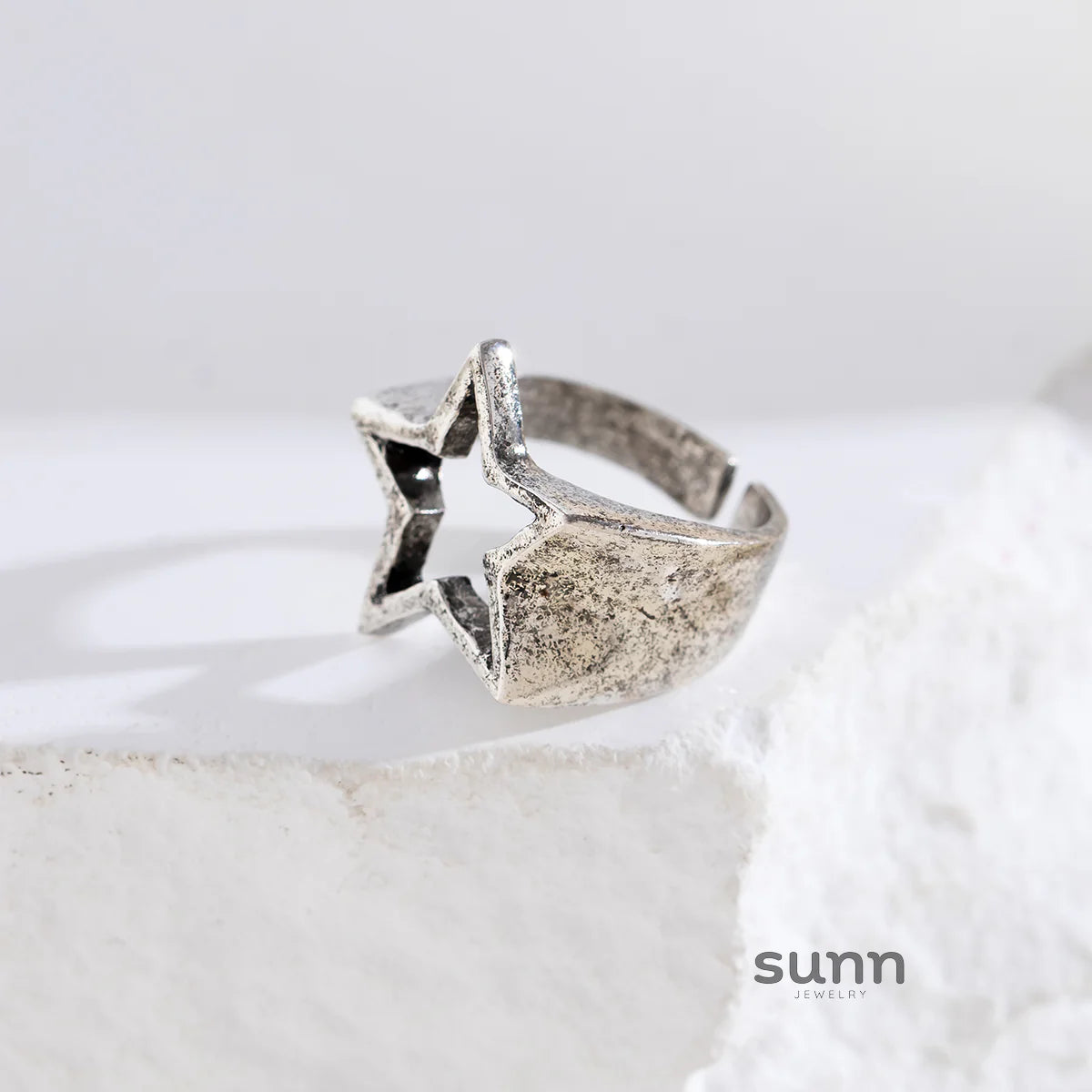 Noelia Star Cutout Ring