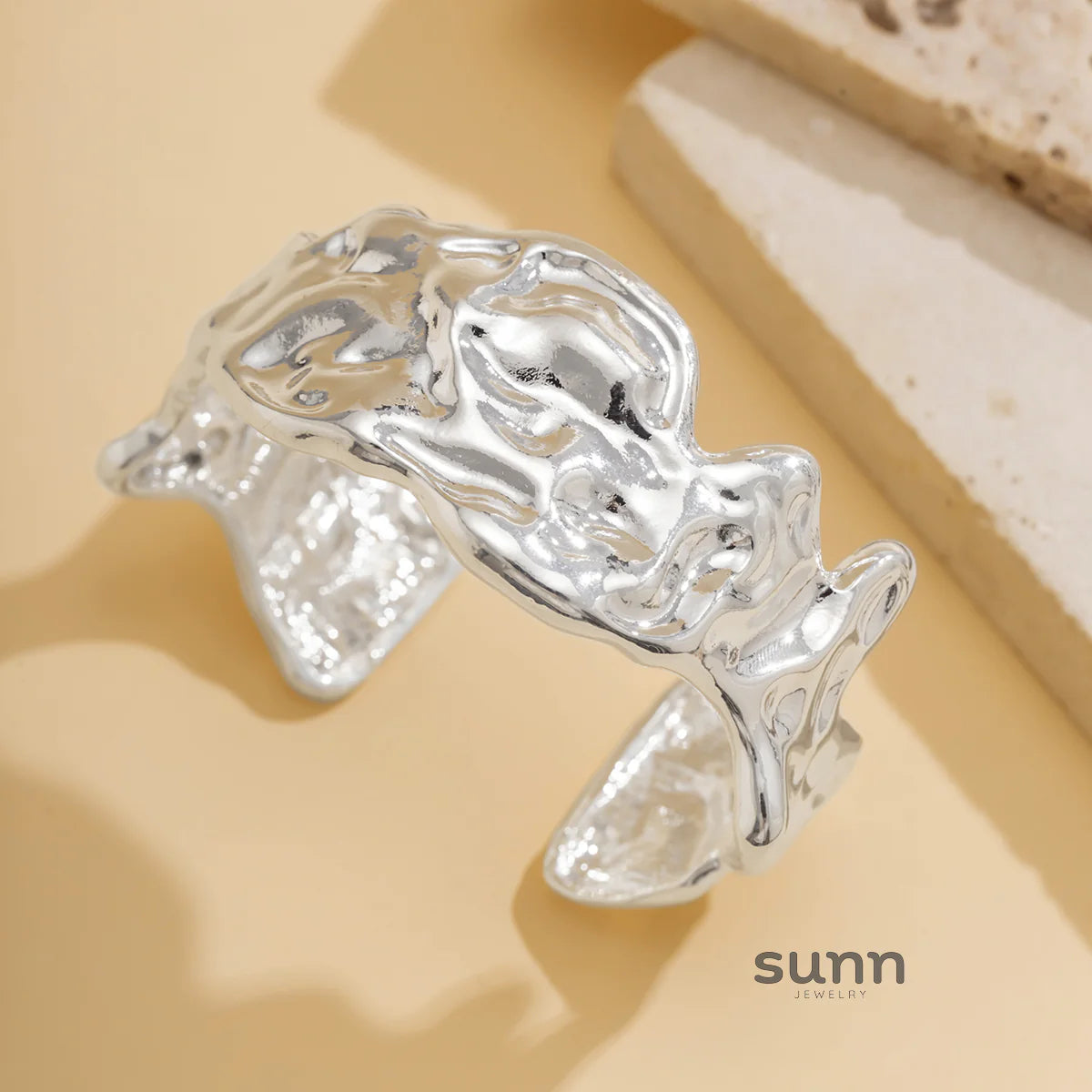 Noemy Sculpted Cuff Bracelet