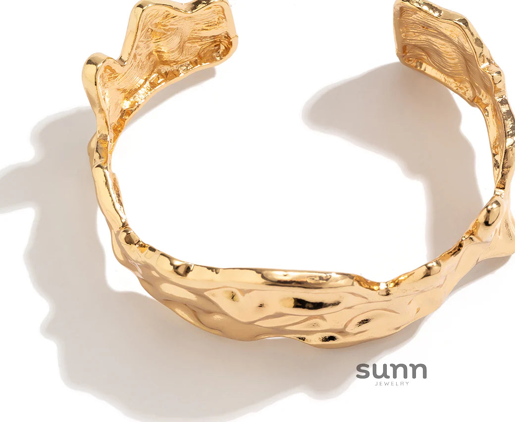 Noemy Sculpted Cuff Bracelet