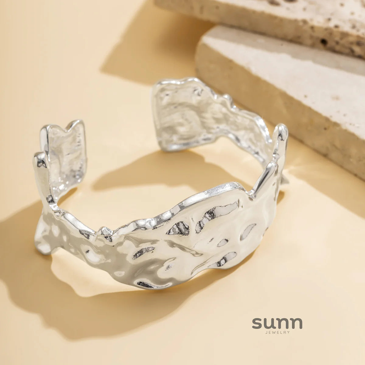 Noemy Sculpted Cuff Bracelet