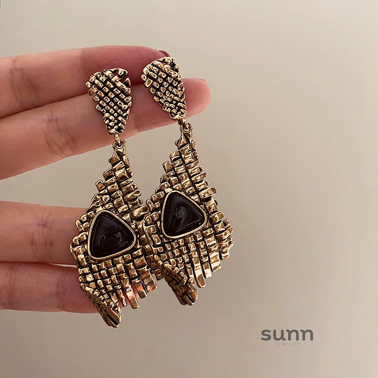 Nona Baroque Braided Earrings [VMXXGB45]