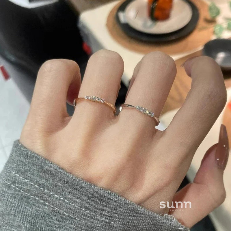 Noora Sparkling Minimalist Ring