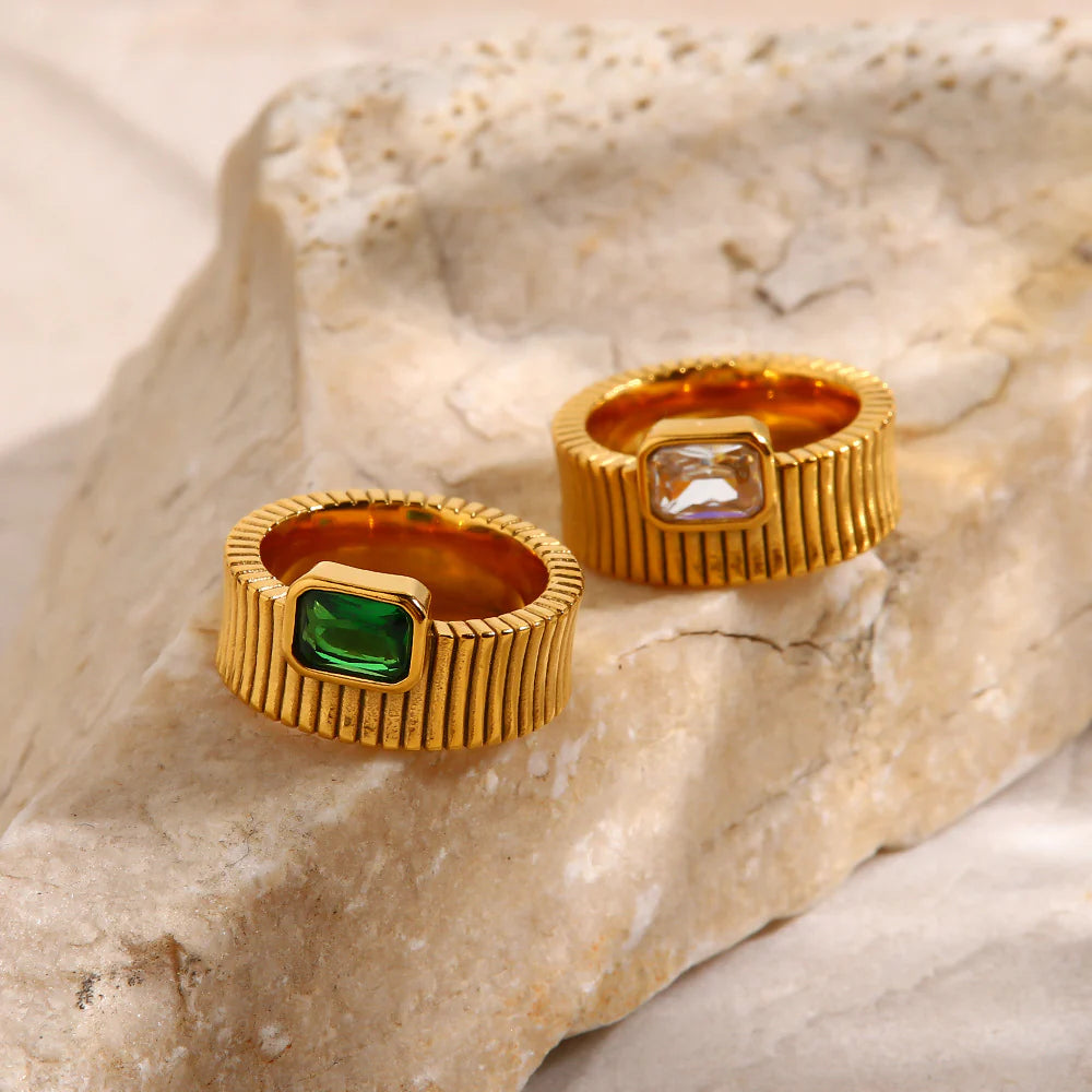 Norah Vintage Ribbed Ring