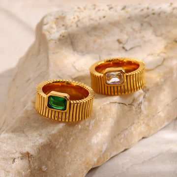 Norah Vintage Ribbed Ring