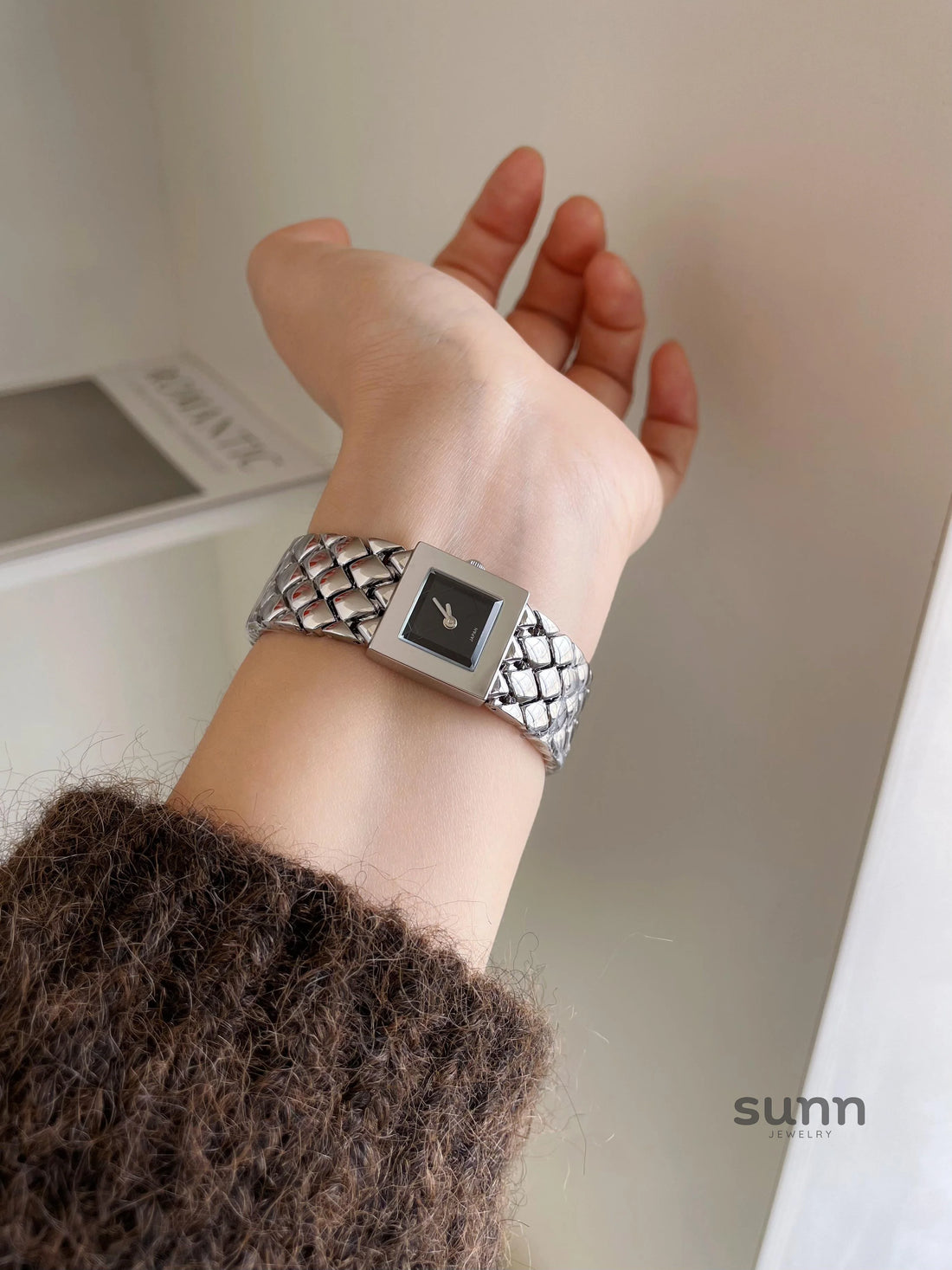 Nour Vintage Square Watch