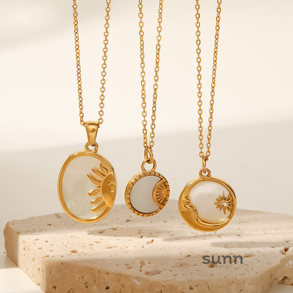 Nova Celestial Pendant Necklace [2Y40YMYA]