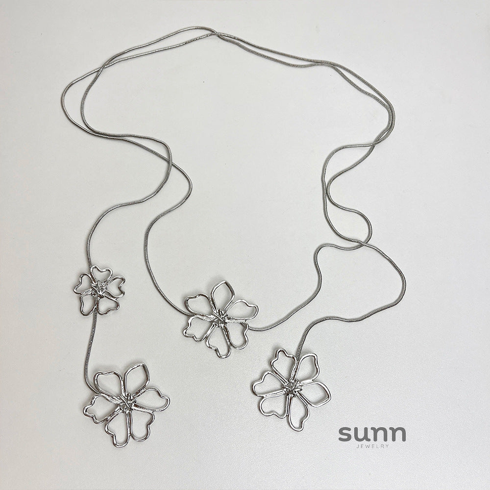 Novalie Bloom Pendant Necklace [8AHHKFDE]