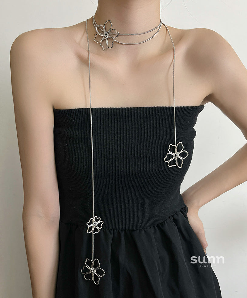 Novalie Bloom Pendant Necklace [LSPIJAC7]