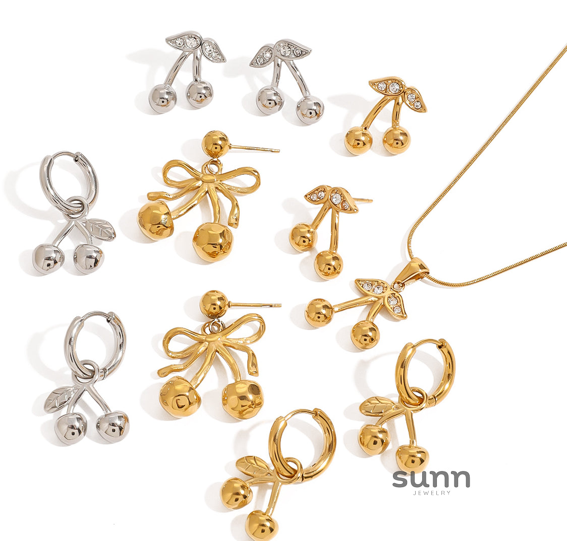 Nuha Cherry Charm Necklace Set [G7C44R7P]