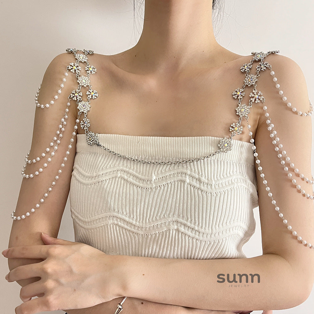 Nuha Rhinestone Pearl Shoulder Chain [2YI5ZM4Q]