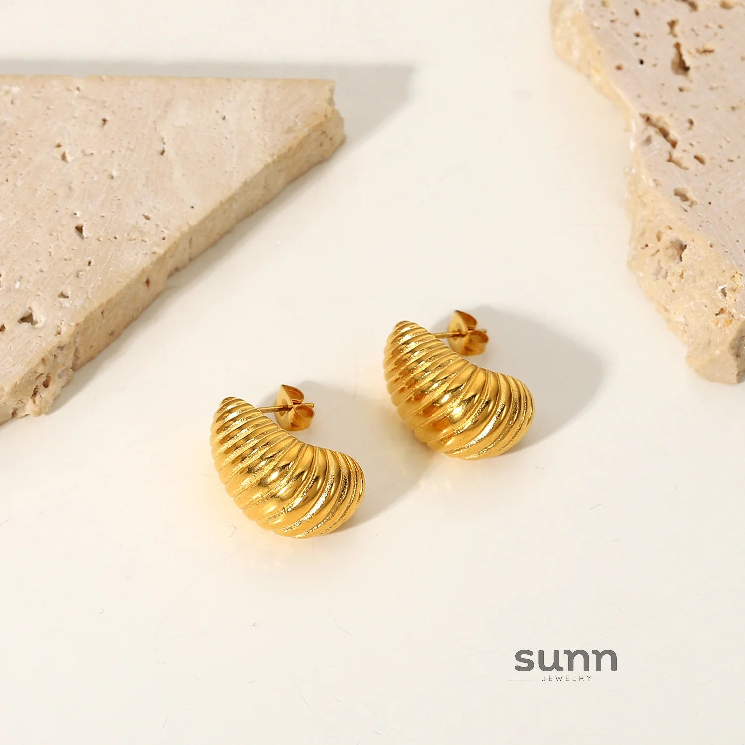 Nur Twisted Golden Stud Earrings