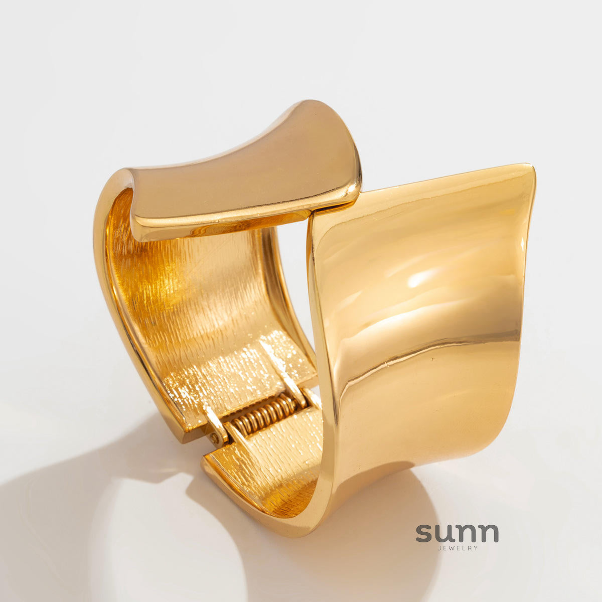 Nya Glossy Wave Jewelry [K16D72DY]