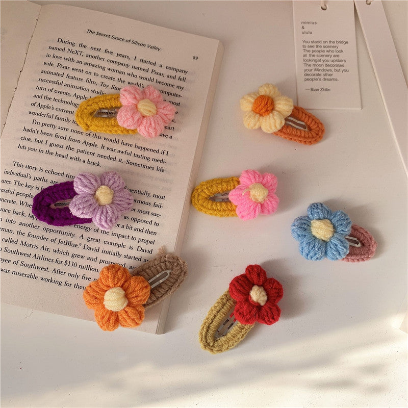 Nyah Petite Floral Hair Clip [AP5AFDKN]