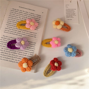 Nyah Petite Floral Hair Clip [AP5AFDKN]