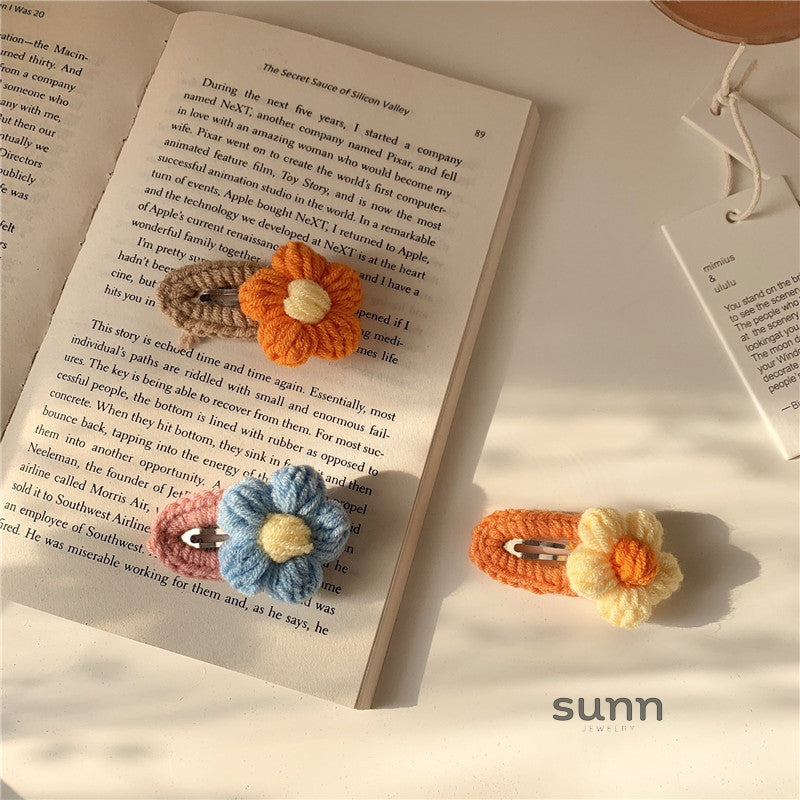 Nyah Petite Floral Hair Clip [PAIDLDL4]