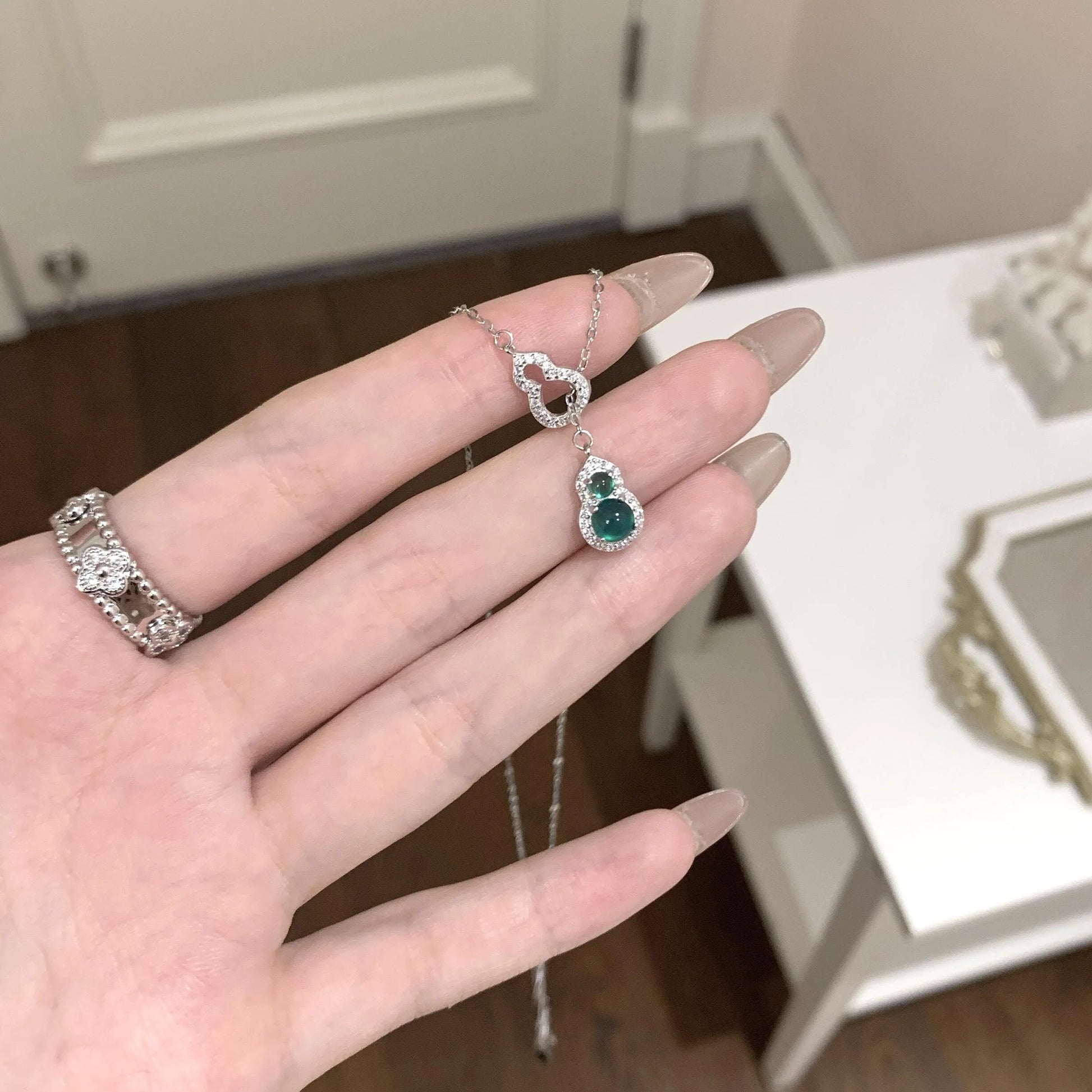 Nyelle Emerald Gourd Necklace