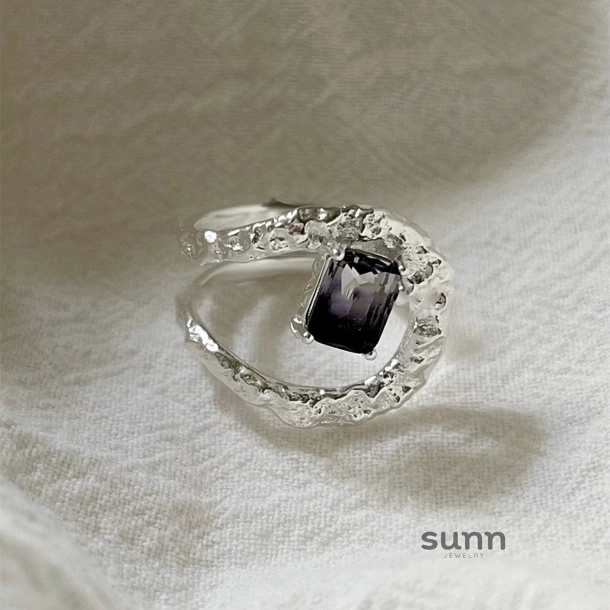 Nyomi Sculpted Titanium Ring