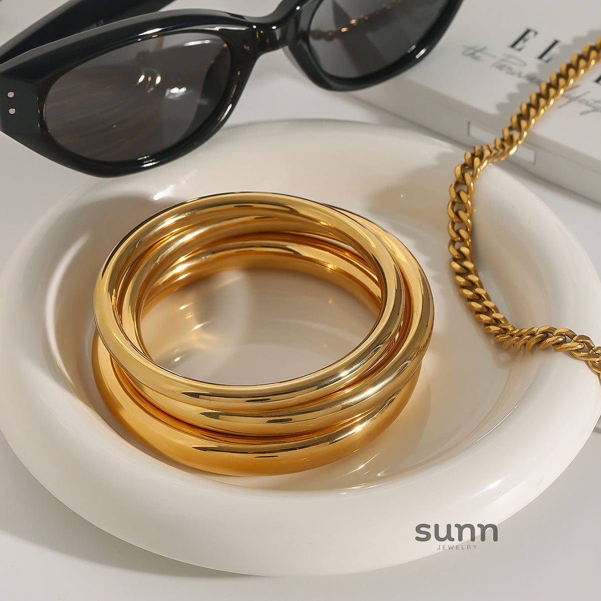 Nyomi Sleek Bangle [J4U022WZ]