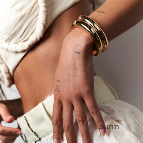 Nyomi Sleek Bangle [YNJN8ILX]