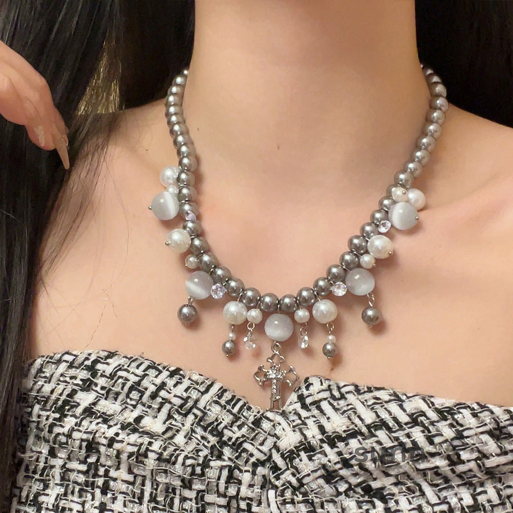 Oaklee Gray Pearl Cross Choker [AJ28J1WX]