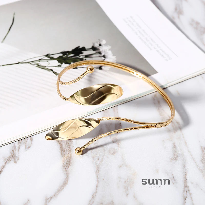 Oaklyn Gold Leaf Arm Cuff