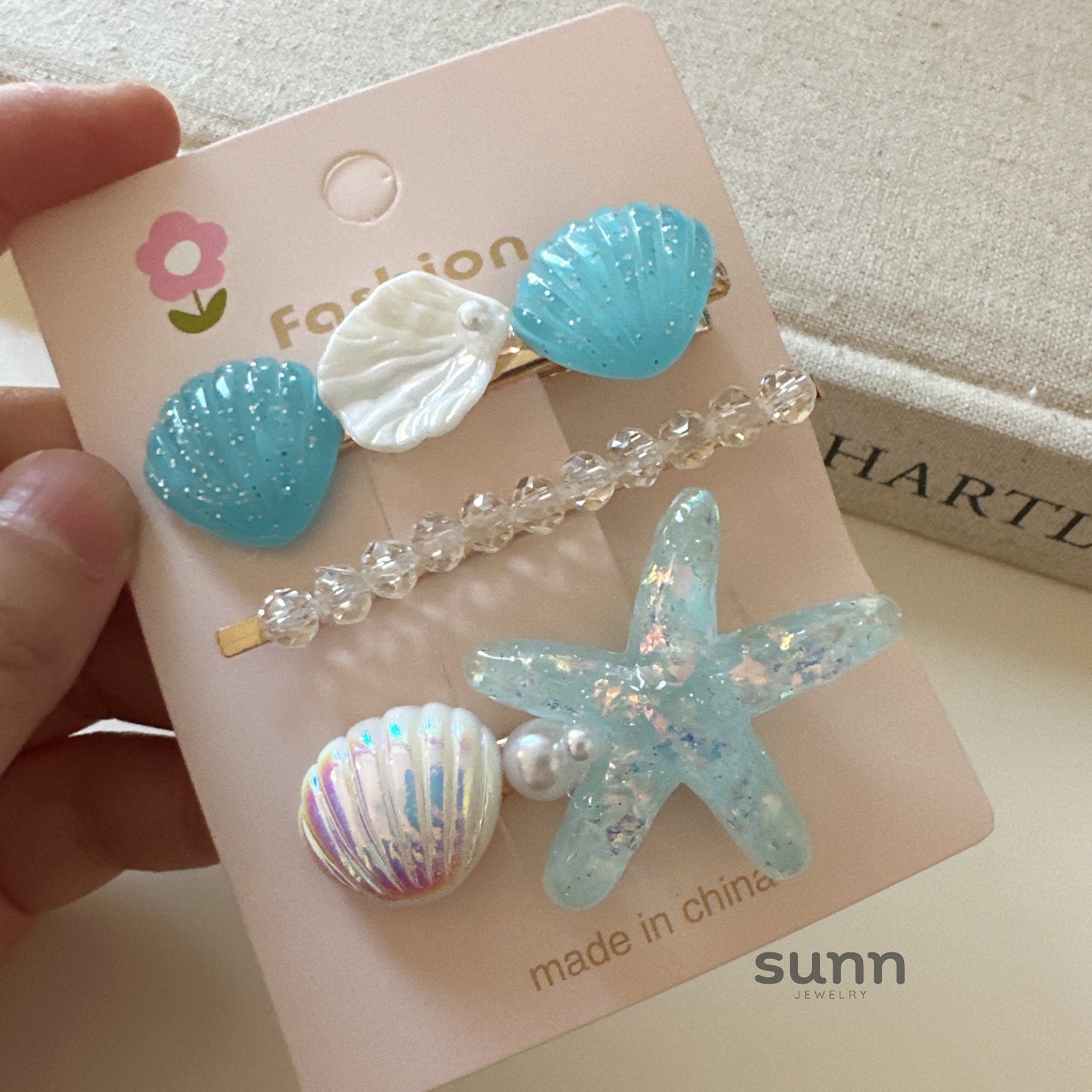 Oaklyn Iridescent Starfish Hair Clip [0RIOZGLZ]