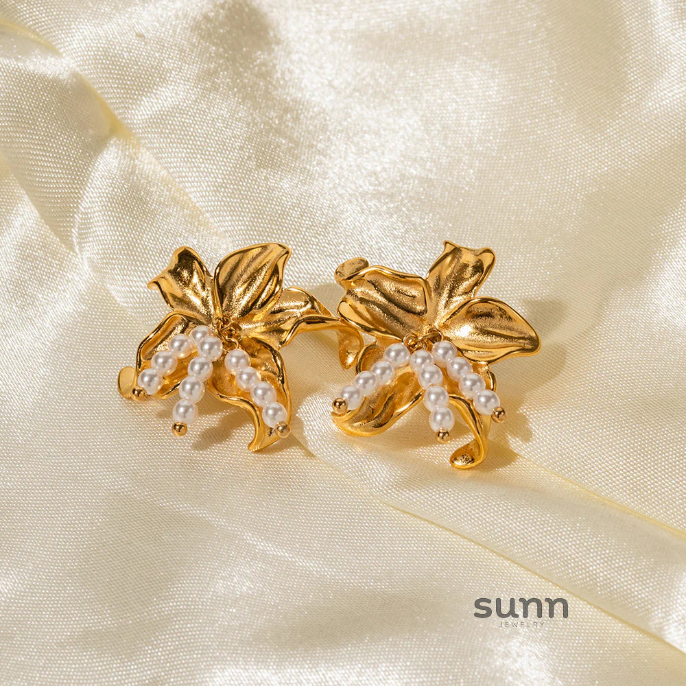 Octavia Starfish Pearl Earrings