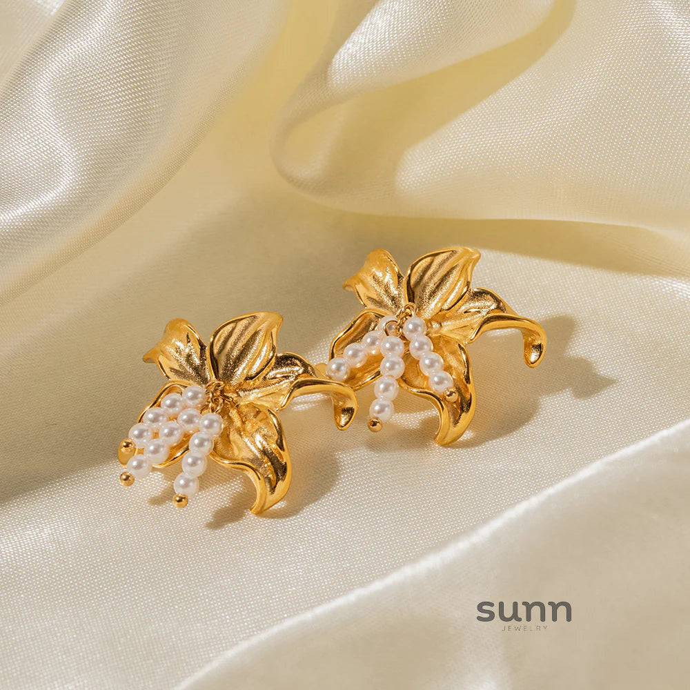 Octavia Starfish Pearl Earrings