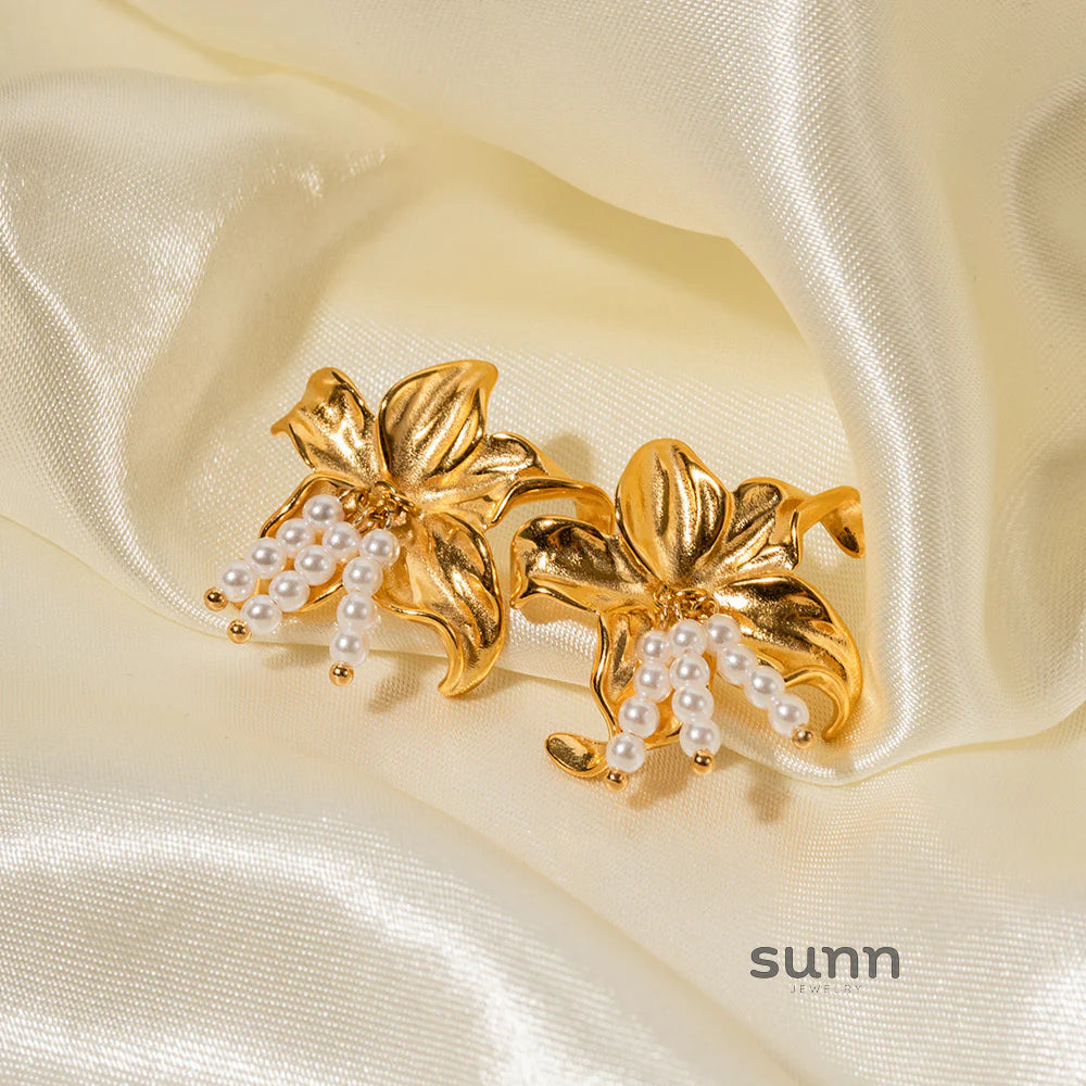 Octavia Starfish Pearl Earrings
