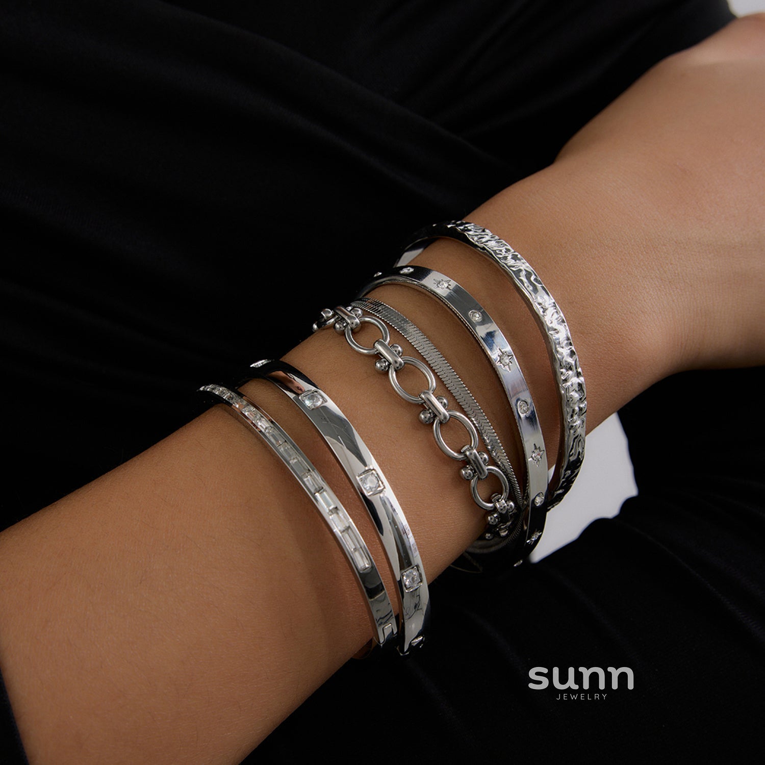 Odessa Stackable Bracelets [GYA3RVRU]