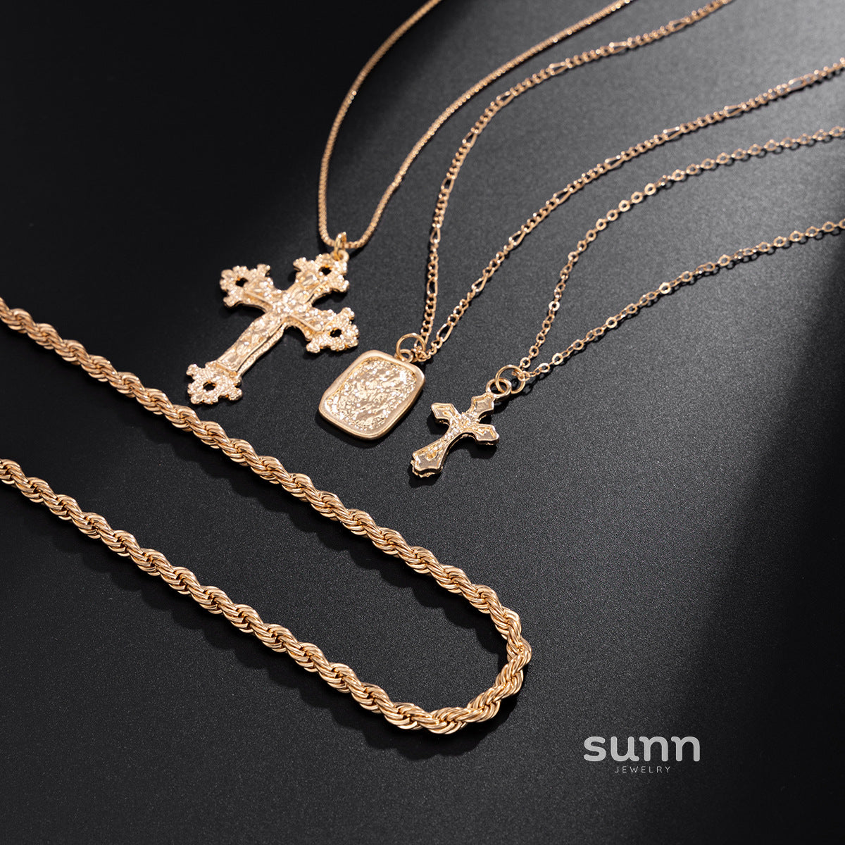 Odette Chunky Cross Necklace [HLFUCPZZ]