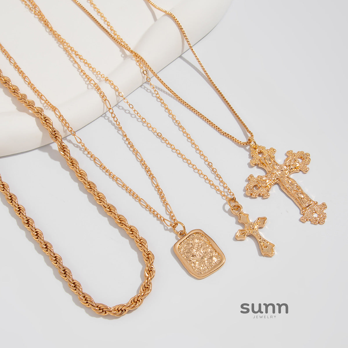 Odette Chunky Cross Necklace [TFUSMQ9C]