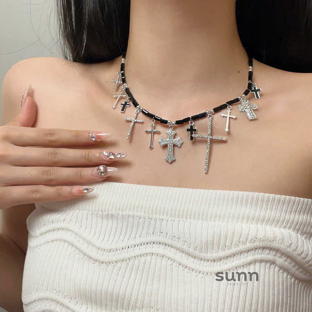 Olga Gothic Cross Choker [GGXOLHQ6]