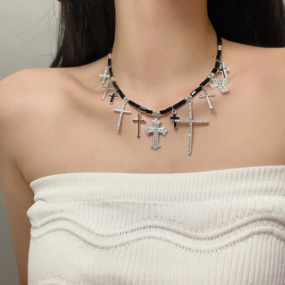 Olga Gothic Cross Choker [GGXOLHQ6]