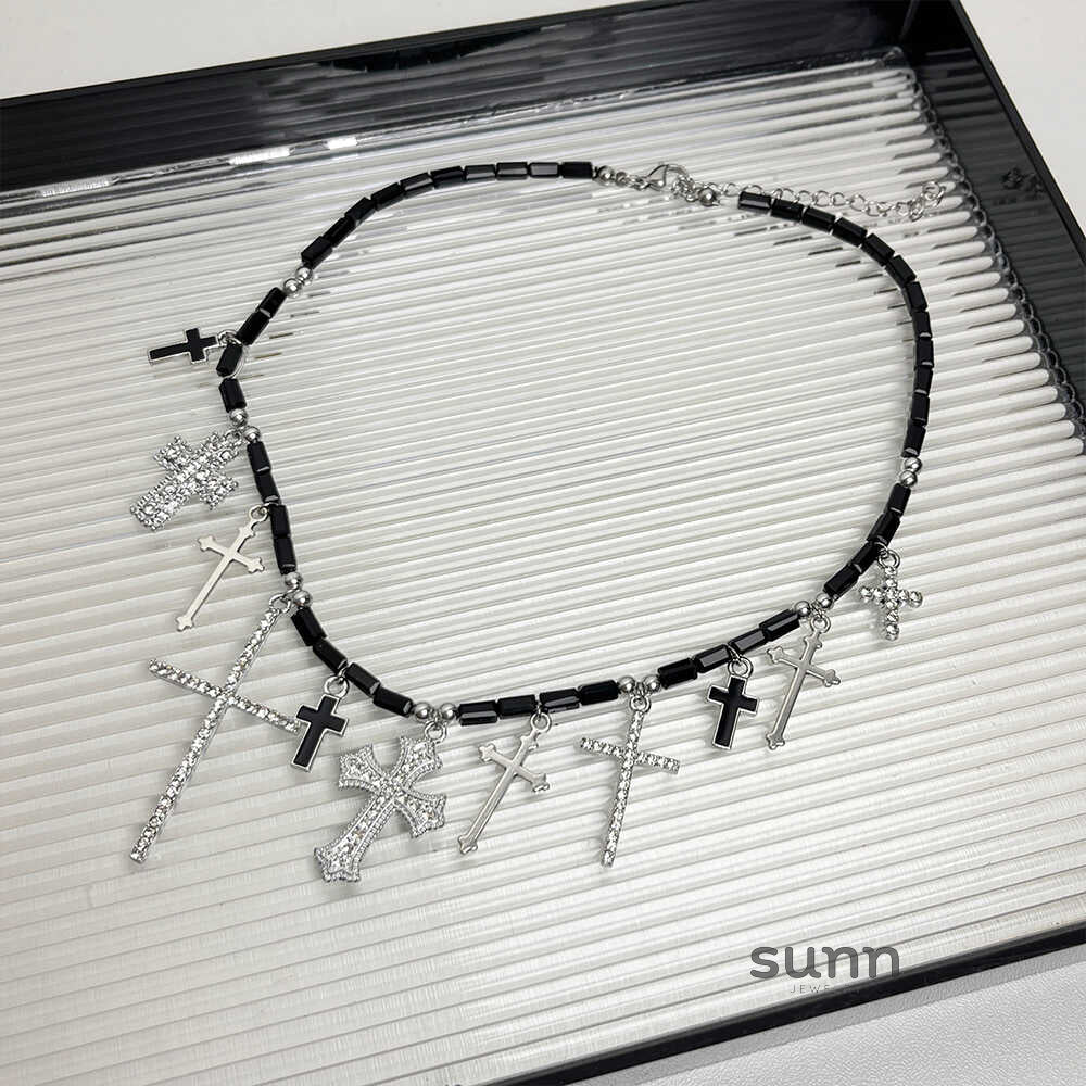 Olga Gothic Cross Choker [UKUD8QIT]