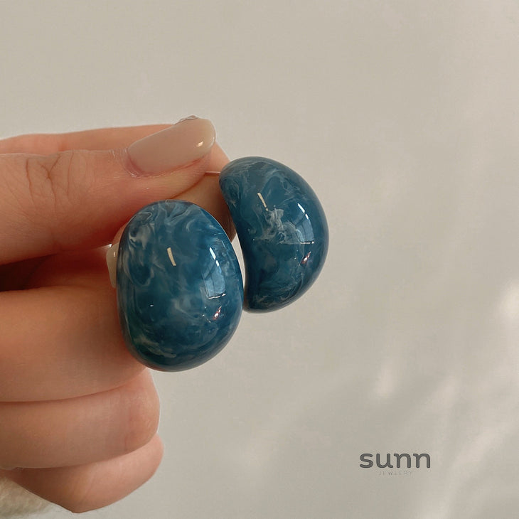 Ollie Fluid Acrylic Earrings [SAFBU7WW]