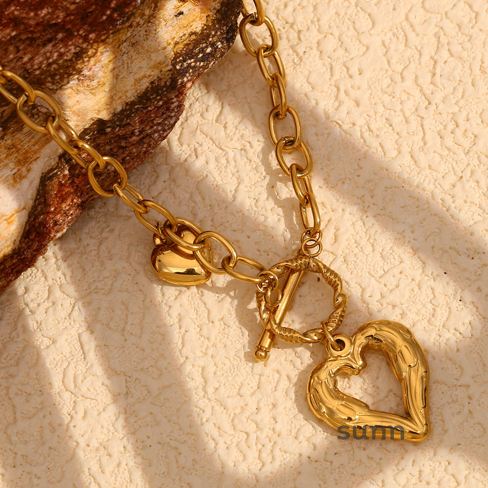 Olympia Heart Toggle Necklace [Q8M5ED9T]