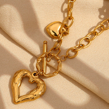 Olympia Heart Toggle Necklace [YLNBCY4K]