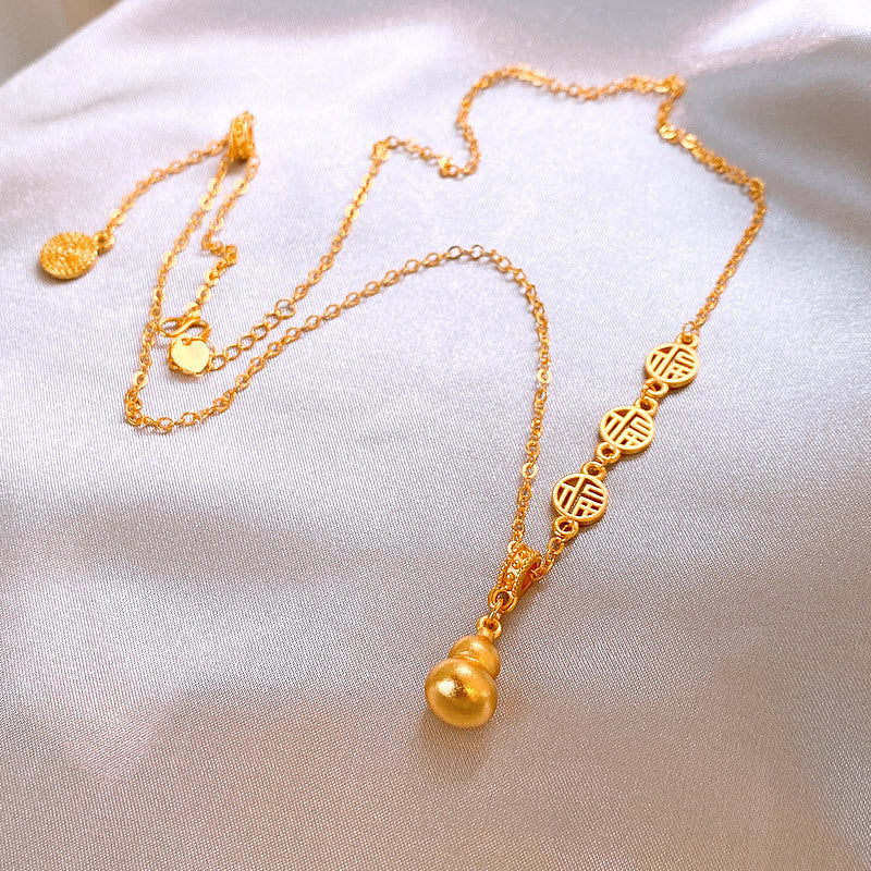Olyvia Golden Fu Pendant Necklace [6KS6M35D]