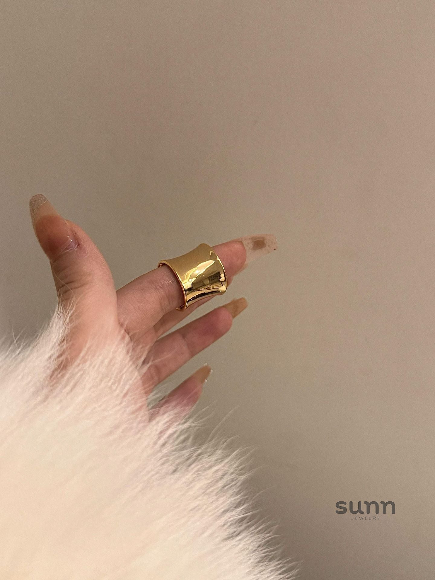 Onyx Sculptural Open Ring [AT9HSTPR]