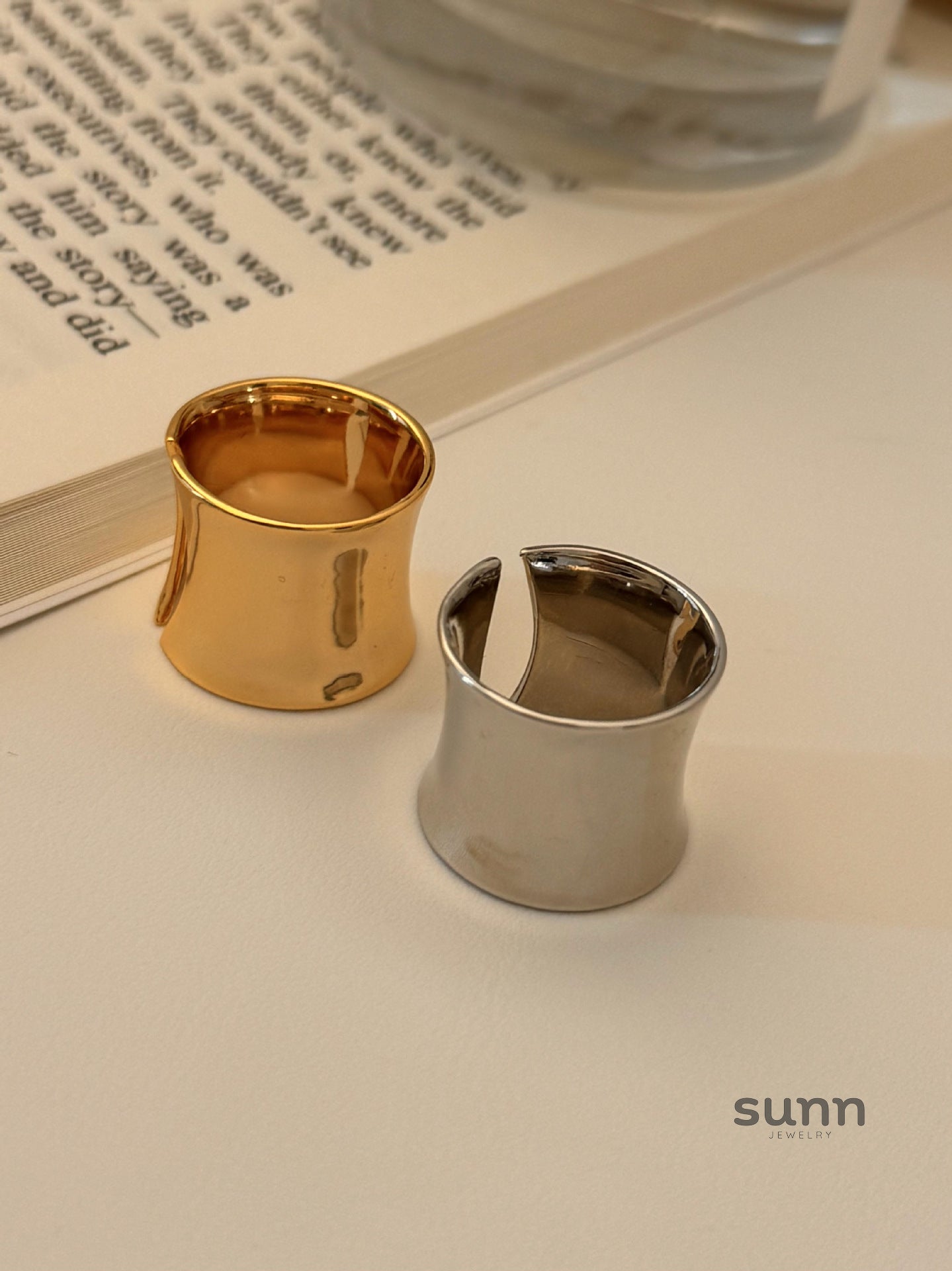 Onyx Sculptural Open Ring [4VR842W3]