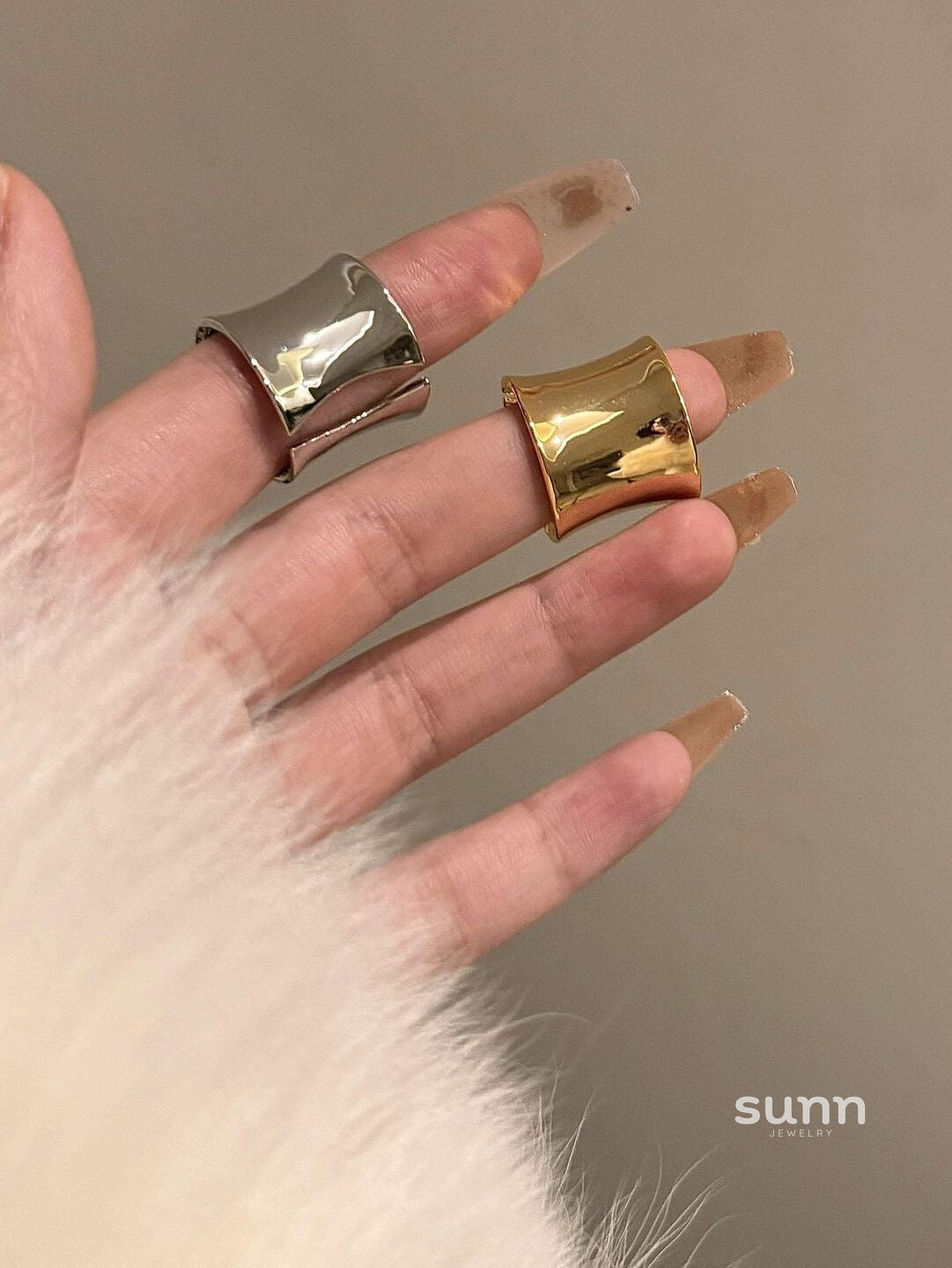 Onyx Sculptural Open Ring [NVHLVQ40]