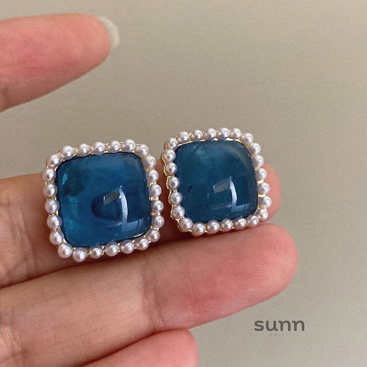 Ophelia Pearl Geometric Stud Earrings [30UW6G06]