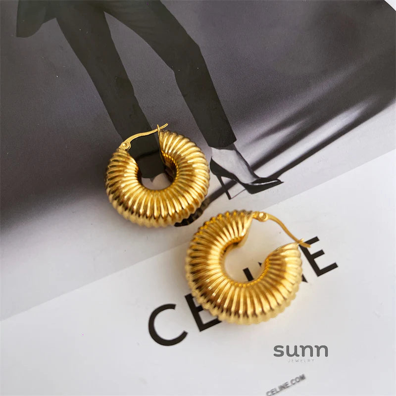 Orianna Geometric Twist Earrings
