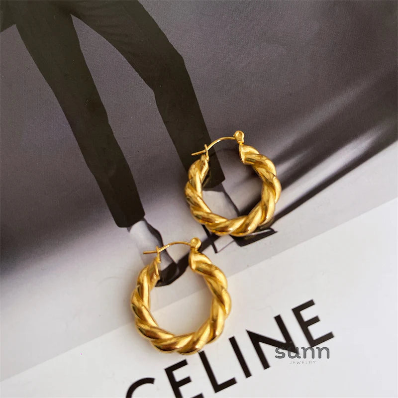 Orianna Geometric Twist Earrings