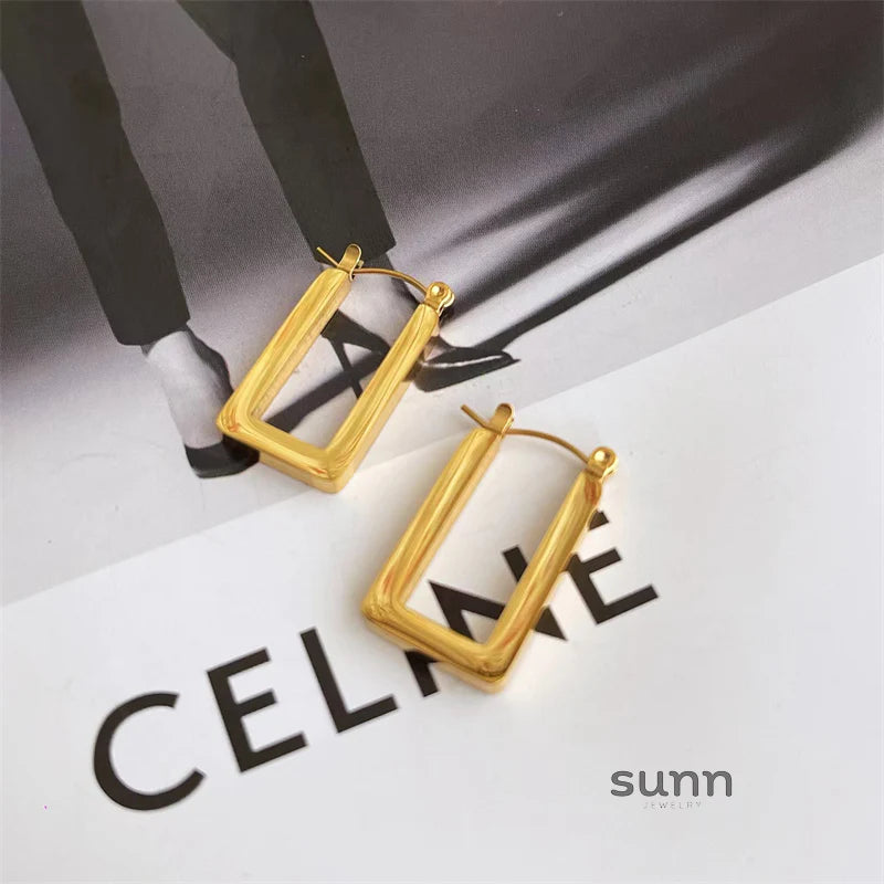 Orianna Geometric Twist Earrings
