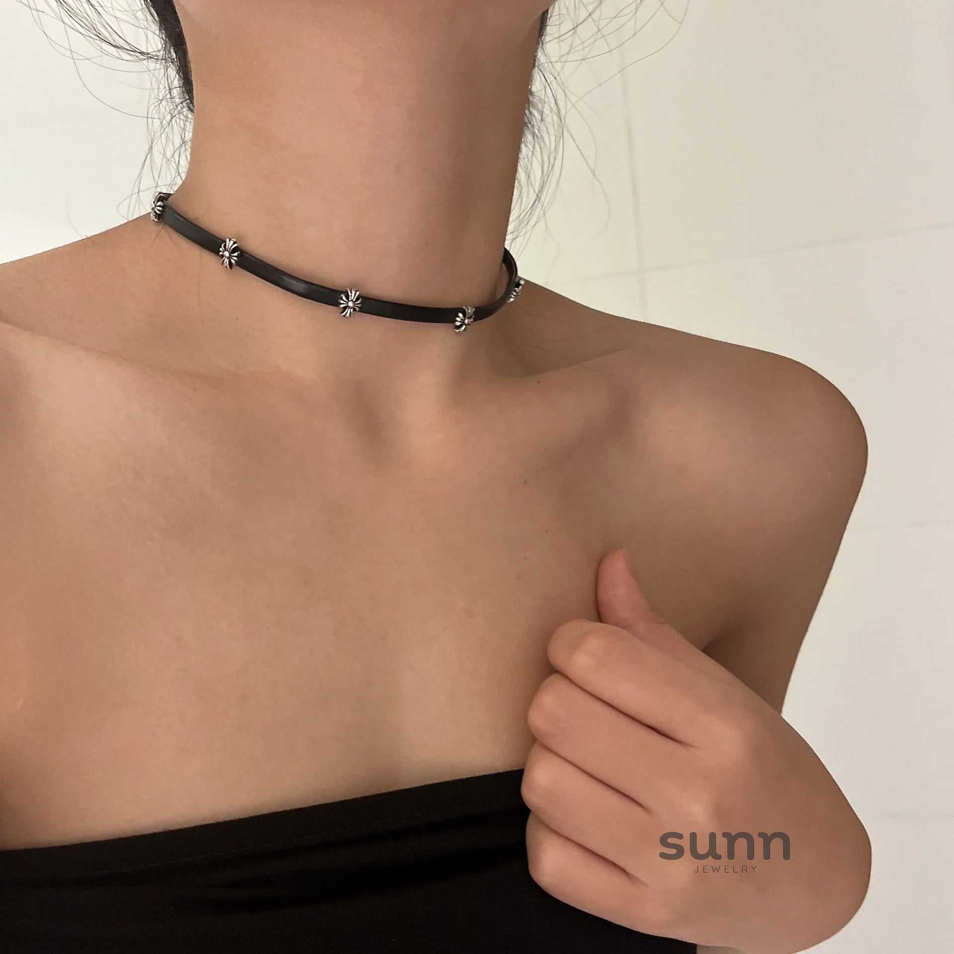 Ottilie Leather Cross Choker
